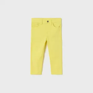 Дълъг панталон slim fit за бебе момче в лимонено жълто Майорал
