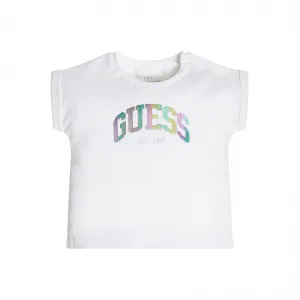 Тениска с къс ръкав в бяло за момиче с голям цветен надпис Guess