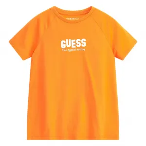 Тениска с къс ръкав за момче в оранжево с надпис Guess в бяло
