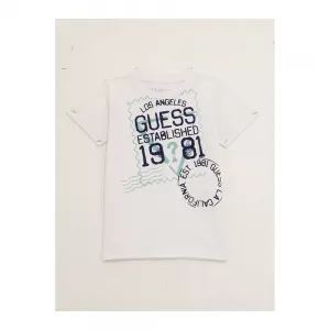 Бяла тениска с много надписи и ментово лого Guess за мини момче
