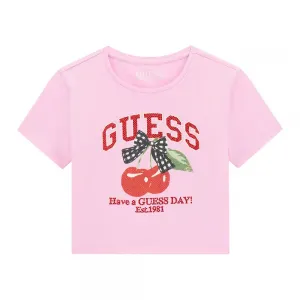 Бледо розова къса тениска за момиче с черешки и голям червен надпис Guess