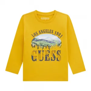 Блуза за мини момче в цвят горчица с щампа пейзаж и надпис Guess