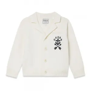 Мръсно бяла жилетка за мини момче с копчета и тъмно син надпис Guess
