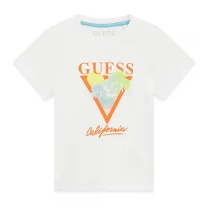 Бяла тениска за мини момче с оранжев надпис Guess и палми