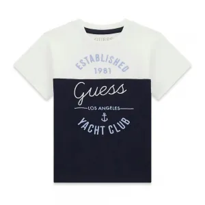 Двуцветна тениска в бяло и тъмносиньо с надписи за мини момче Guess